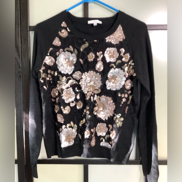 Jenn. Black knitted sweater shiny flowers. Size M - Picture 2 of 6